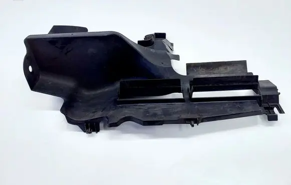 Toyota RAV 4 (XA40) Intercooler air guide/duct channel 1669536090 1669536100
