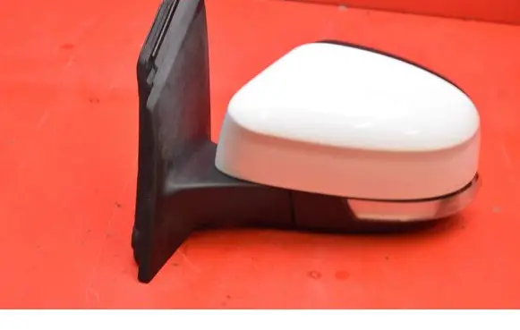 Ford Focus ST Front door electric wing mirror 024550
