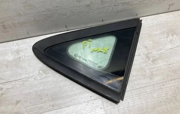 Ford Fiesta Rear vent window glass H1BB-A29750-A 43R011583