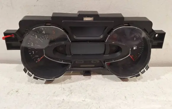 Speedometer (instrument cluster)