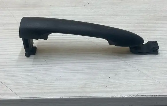 Nissan NV200 Front door exterior handle 8200497537