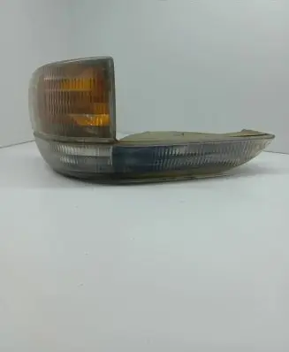 Ford Explorer Front indicator light F77X15216A