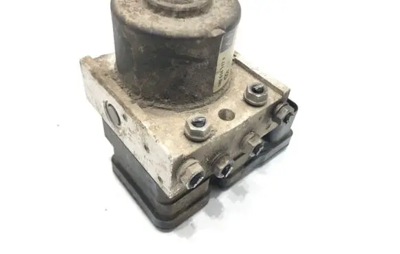 Volkswagen Golf V ABS Pump 1K0614117F
