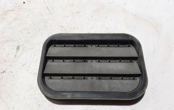 Volvo V70 Fender grill 31250723