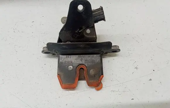 Skoda Octavia Mk2 (1Z) Loading door lock 1U6827501G
