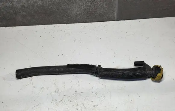 Peugeot 308 Engine coolant pipe/hose 9804264280