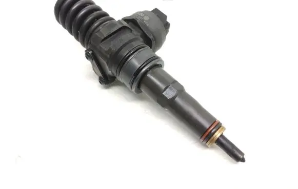 Skoda Octavia Mk2 (1Z) Fuel injector 038130073BN 0414720313