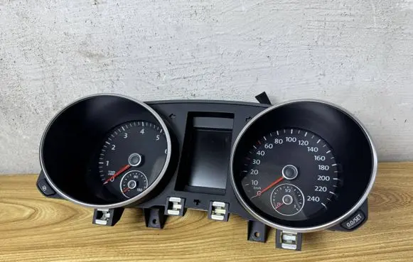 Volkswagen Golf VI Speedometer (instrument cluster) VDD024140 5K0920872 1248710662