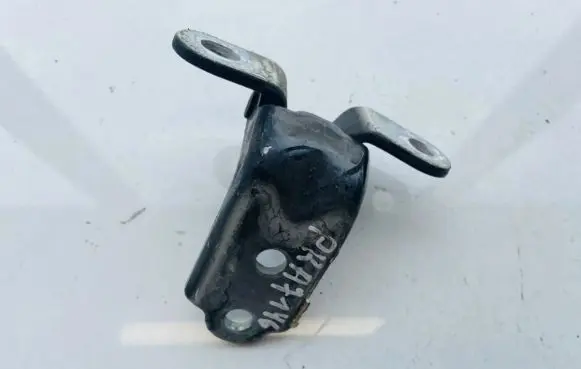 KIA Carens II Front door upper hinge