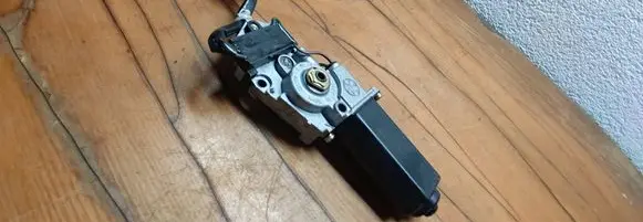 Sunroof motor/actuator