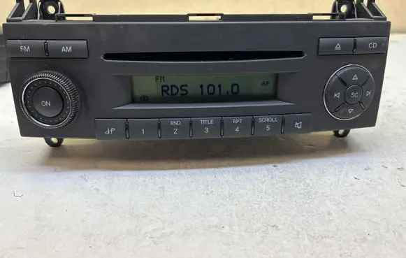 Mercedes-Benz Sprinter W906 Radio/CD/DVD/GPS head unit E11034527 RCD2001
