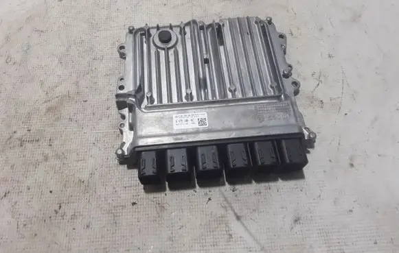 BMW X3 G01 Engine control unit/module 8479100