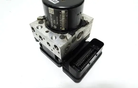 Volkswagen Golf VI ABS Pump 1K0614517DN 1K0907379BK 10061939561