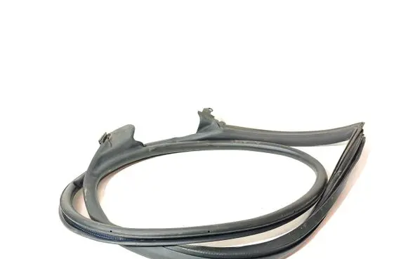 Audi A5 Sportback 8TA Front door rubber seal 8T8831708