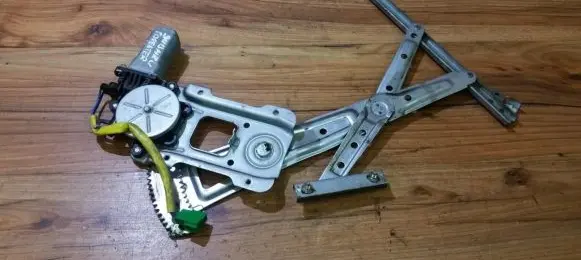 Subaru Forester SF Sliding door window regulator with motor