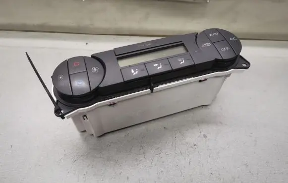 Ford Mondeo Mk III Climate control unit 3S7T18C612AF