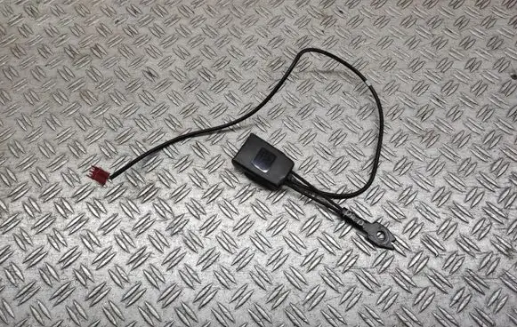 Mercedes-Benz B W245 Front seatbelt buckle 1698601769