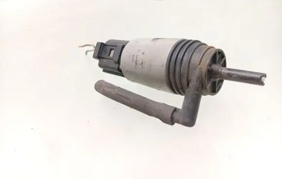 BMW 5 E60 E61 Windscreen/windshield washer pump 67126934159