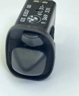 BMW 3 E30 Wing mirror switch 1369331 03830700