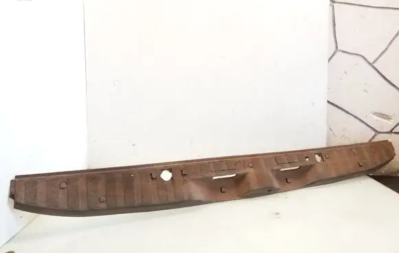Trunk/boot sill cover protection