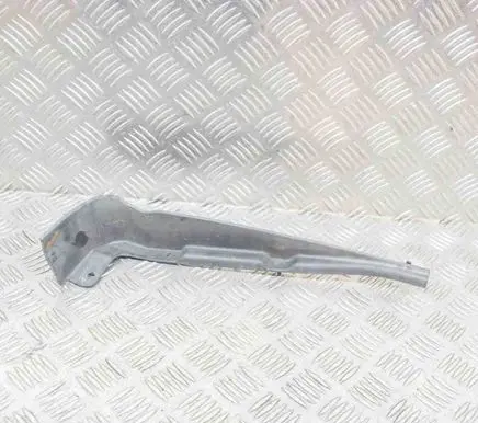Nissan Patrol Y61 Fender end trim 63822VB000