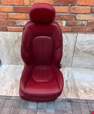 Maserati Levante Front passenger seat 
