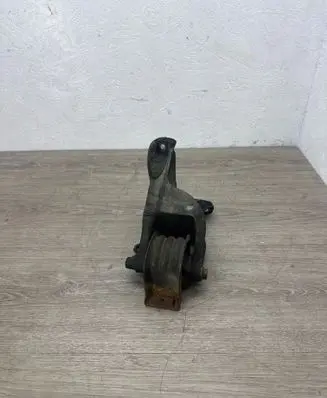 Volkswagen Transporter - Caravelle T6 Engine mounting bracket 7E0199343B 7E0199848