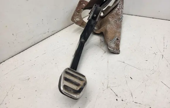 Volvo V40 Brake pedal 31381471