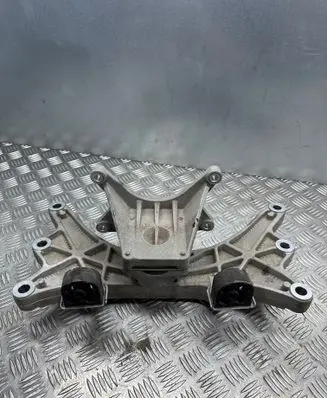 Maserati Ghibli Gearbox mounting bracket 670003953