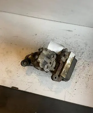 Volkswagen Golf III ABS Pump 10044707453
