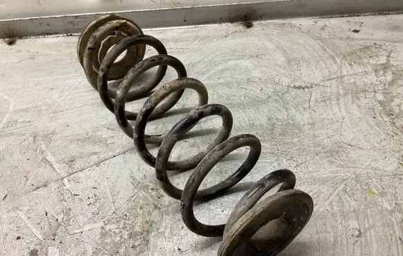 Skoda Octavia Mk2 (1Z) Rear coil spring 1K0512297