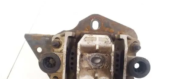 Ford Mondeo Mk III Engine mount bracket 1S717M123BC 1S71-7M123-BC