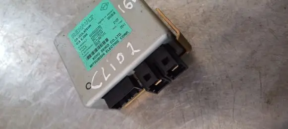 Renault Clio II Power steering control unit/module 8200222352