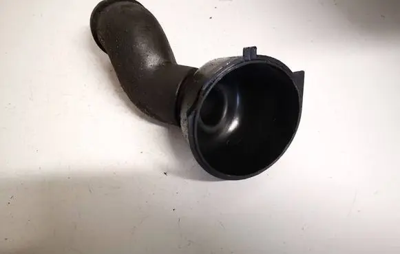 Volvo V70 Air intake hose/pipe 8651422
