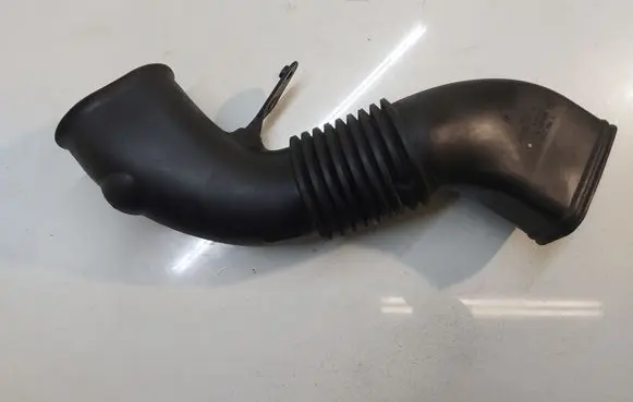 BMW 5 E60 E61 Air intake hose/pipe 7796270