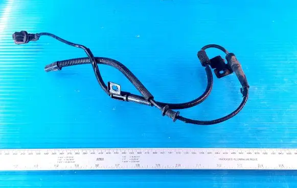 KIA Ceed ABS brake wheel speed sensor 598101H300