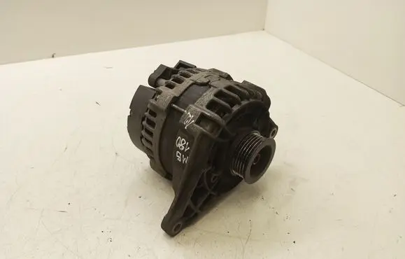 Mercedes-Benz B W246 W242 Generator/alternator A0009063822