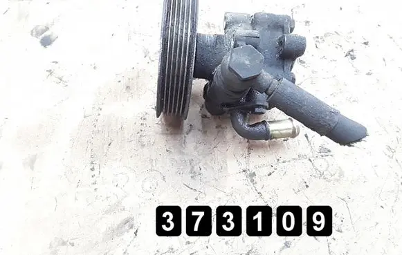 Volkswagen Golf IV Power steering pump 1J04221544