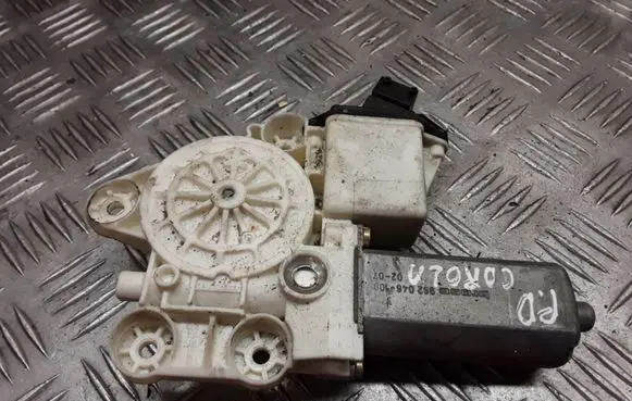 Toyota Corolla E120 E130 Front door window regulator motor 0130822032 992046100 06077410