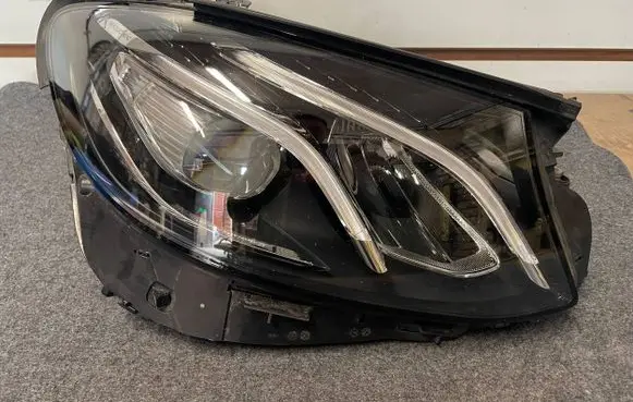 Mercedes-Benz E W213 Headlight/headlamp A2139068808