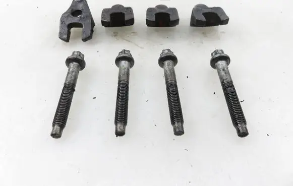 Peugeot 308 Fuel Injector clamp holder 