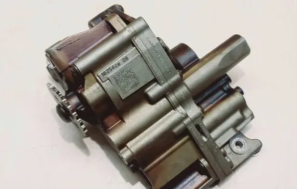BMW 5 E60 E61 Oil pump 7551004 16254ce 7519870