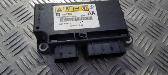 Opel Meriva B Airbag control unit/module 13582437 AS2437EL201669424