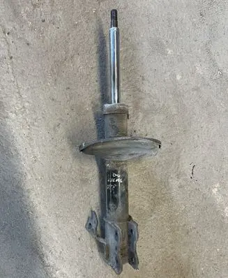 Toyota Avensis T220 Front shock absorber/damper 20334106 1A10102