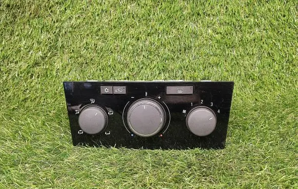 Opel Zafira B Climate control unit 13308176 901518610002