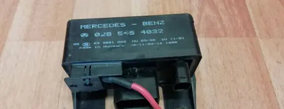 Mercedes-Benz ML W163 Glow plug pre-heat relay 0285454032 A0285454032