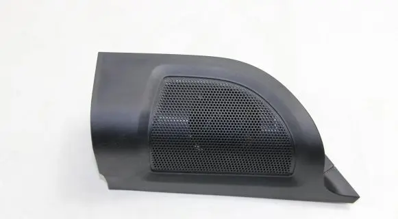 Front door high frequency speaker
