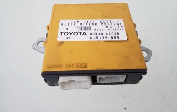 Toyota Corolla E140 E150 Wing mirror control module 8943048030 615139000