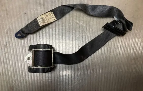 Dodge Journey Rear seatbelt 607041364B 045530