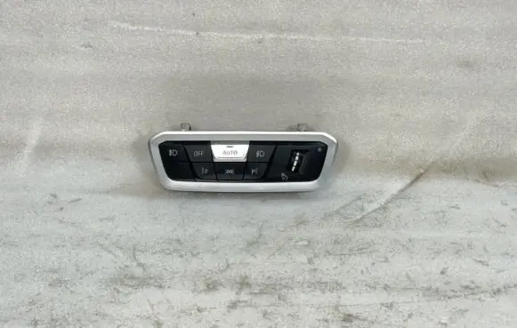 BMW X5 G05 Light switch E11819940A 9461132